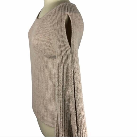 BB DAKOTA Underneath It All Sweater Cream NWT M - Picture 5 of 9